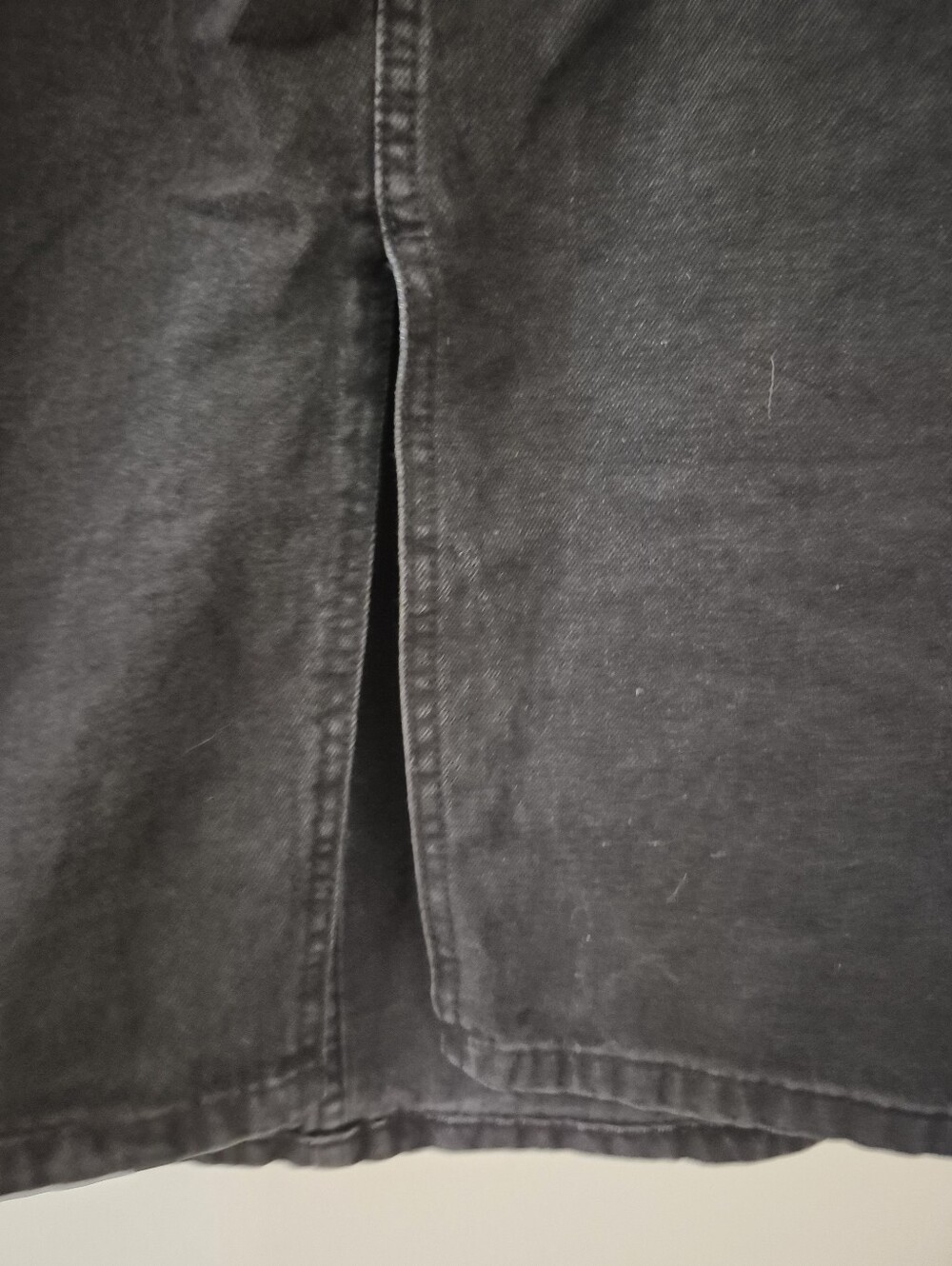 H&M Black Denim Skirt - Classic Straight Fit - Picture 3 of 6